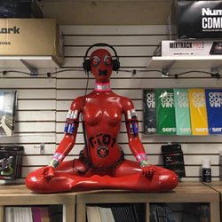 RiotSound - Store Mascot