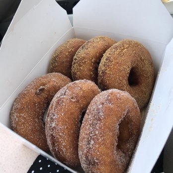 Mama Crokett’s Cider Donuts - Cider donuts - maple or cinnamon. - Food Trucks Near Me - Clemmons, North Carolina Mama Crokett’s Cider Donuts - Cider donuts - maple or cinnamon. - Food Trucks Near Me - Clemmons, North Carolina
