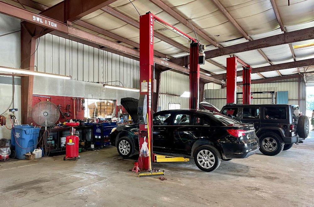 ACADIANA DODGE CHRYSLER JEEP RAM FIAT SOUTH CLOSED 2110 Veterans