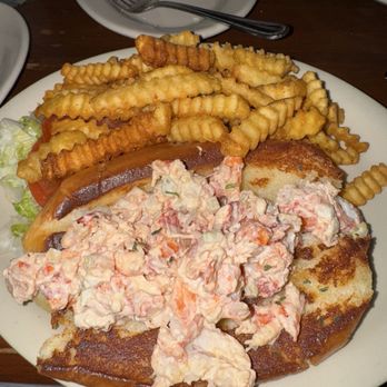 Coconuts - Lobster Roll - Seafood Near Me - Fort Lauderdale, Florida