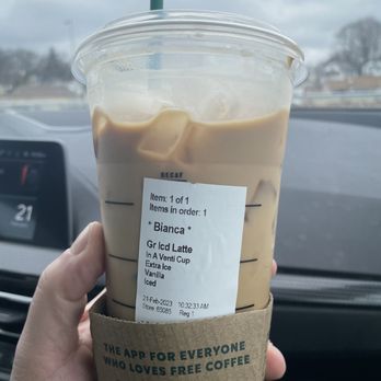 Starbucks - Iced vanilla latte - Coffee & Tea Near Me - Waterbury, Connecticut Starbucks - Iced vanilla latte - Coffee & Tea Near Me - Waterbury, Connecticut