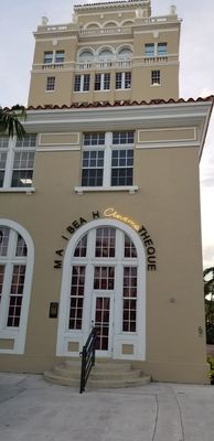 O Cinema South Beach by null