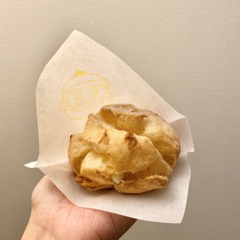 Beard Papa's - Original Cream Puff with Vanilla Filling - Desserts Near Me - New York, New York Beard Papa's - Original Cream Puff with Vanilla Filling - Desserts Near Me - New York, New York