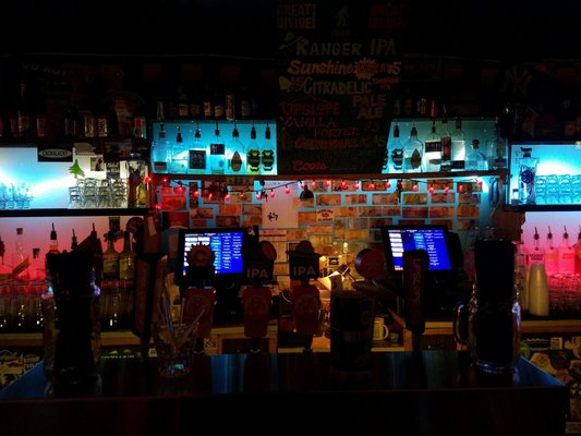 Don's Club Tavern by null