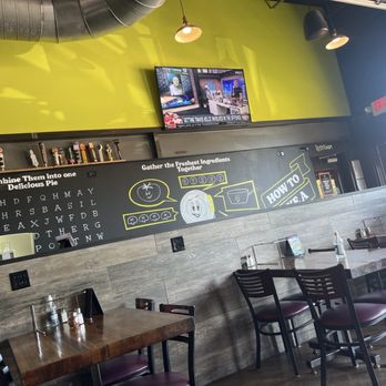 Social Pie - Pizza Near Me - Dallas, Texas