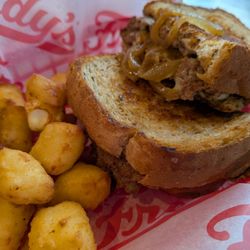 Freddy's Frozen Custard & Steakburgers - Patty melt and cheese curds