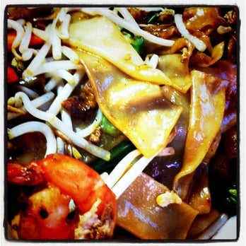 Bangkok Pai - Pad see Ew!!! - Thai Near Me - Westminster, California