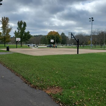 Fenton City Park - Basketball courts - Parks Near Me - Fenton, Missouri