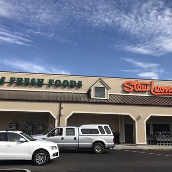Stew Leonard's - Front of the store - Bakeries Near Me - East Meadow, New York