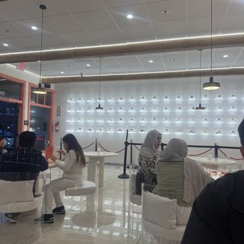 MeloMelo Coconut Dessert  - The interior decor - Desserts Near Me - Cupertino, California