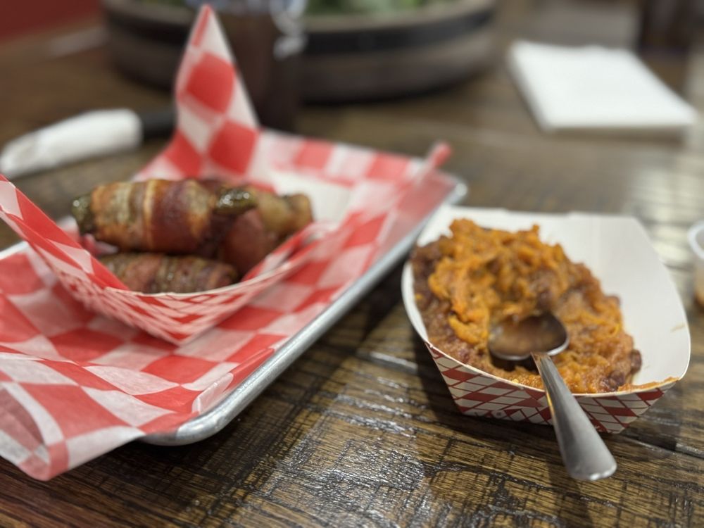 Smokin' Steer BBQ and Catering Logo