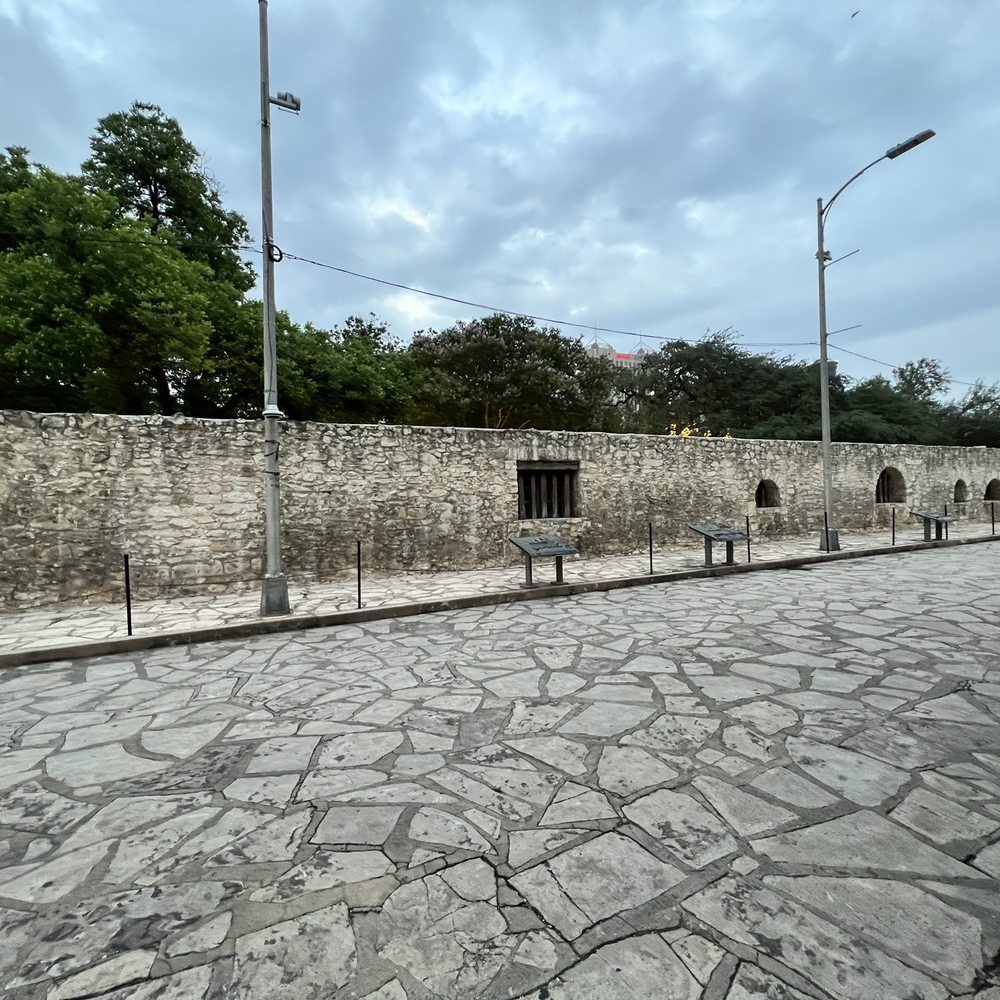 Emily Morgan - A DoubleTree by Hilton - Alamo wall directly across the street - Hotels Near Me - San Antonio, Texas Emily Morgan - A DoubleTree by Hilton - Alamo wall directly across the street - Hotels Near Me - San Antonio, Texas