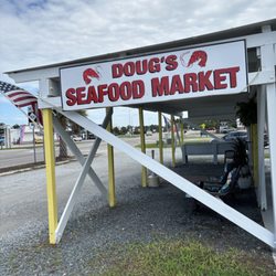 Doug’s Seafood Market - Outside