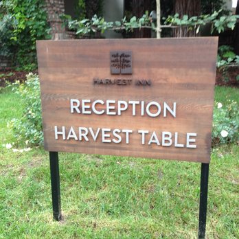 Harvest Table - Sign leading to Harvest Table in St. Helena. - New American Near Me - St Helena, California Harvest Table - Sign leading to Harvest Table in St. Helena. - New American Near Me - St Helena, California