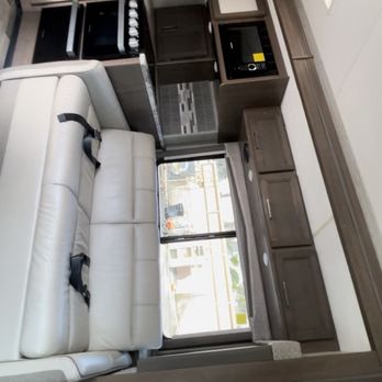 RV Fun Rental - Interior - RV Rental Near Me - Oceanside, California RV Fun Rental - Interior - RV Rental Near Me - Oceanside, California