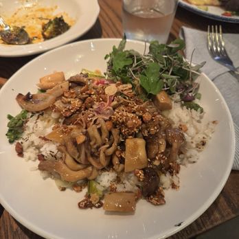 Beatrix - Fulton Market - Wild Mushroom Teriyaki Bowl - Breakfast & Brunch Near Me - Chicago, Illinois