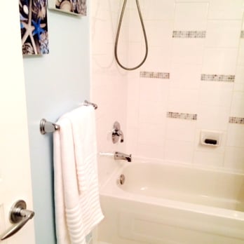 Tilesense - Guest bathroom - Flooring Near Me - Coquitlam, British Columbia Tilesense - Guest bathroom - Flooring Near Me - Coquitlam, British Columbia