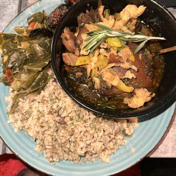 Madame Fortune - Brown stew chicken - Caribbean Near Me - Tampa, Florida