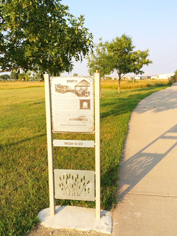 WATFORD CITY WALKING PATH Long X Visitor Ctr, Watford City, North