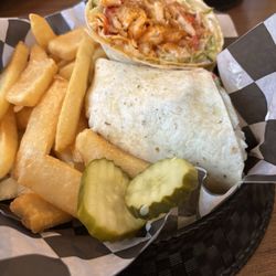Chelo's Hometown Bar & Grille - Buffalo Chicken wrap