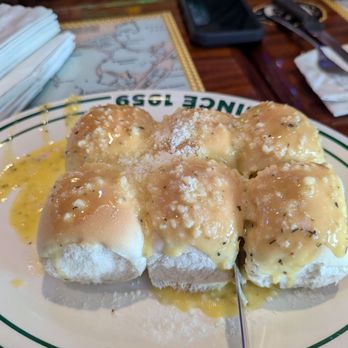 Flanigan's - Surfside - Garlic rolls - American Near Me - Surfside, Florida