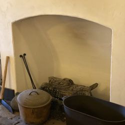 Heslet House - Fireplace