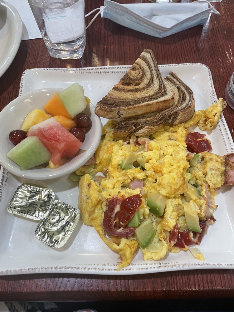 CARVER’S BAKERY CAFE 45 Photos & 99 Reviews 78336 US 40, Winter