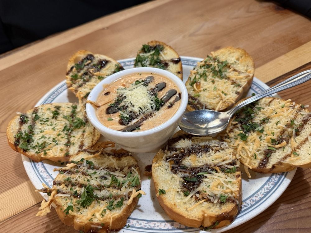 Bee's Knees Pub & Catering