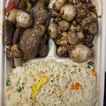 Star Leaf Thai Grill - Due Set- Shrimp Egg Fried Rice with Black Pepper Beef and Mushroom Spicy Basil - Thai Near Me - Los Angeles, California Star Leaf Thai Grill - Due Set- Shrimp Egg Fried Rice with Black Pepper Beef and Mushroom Spicy Basil - Thai Near Me - Los Angeles, California