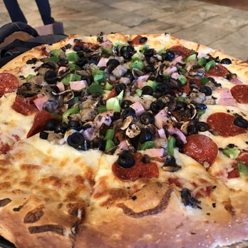 Maswik Pizza Pub - supreme pizza - Pizza Near Me - Grand Canyon, Arizona