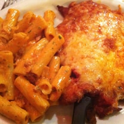Salerno - Chicken parmesan w Rigatoni