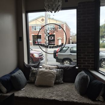Tastetea Rolls - adorable window seats - Ice Cream & Frozen Yogurt Near Me - Worcester, Massachusetts Tastetea Rolls - adorable window seats - Ice Cream & Frozen Yogurt Near Me - Worcester, Massachusetts