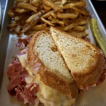 Greenhouse Cafe & Tavern - Reuben - Cafes Near Me - Burlington, Connecticut Greenhouse Cafe & Tavern - Reuben - Cafes Near Me - Burlington, Connecticut