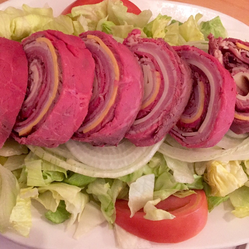 Pub 199 - Chefs salad - Steakhouses Near Me - Mount Arlington, New Jersey