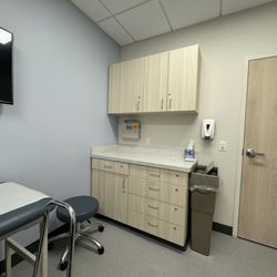 Ubmd Orthopaedics & Sports Medicine - Exam room