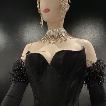 Brooklyn Museum - Gorgeous headpiece, Thierry Mugler - Art Museums Near Me - Brooklyn, New York Brooklyn Museum - Gorgeous headpiece, Thierry Mugler - Art Museums Near Me - Brooklyn, New York