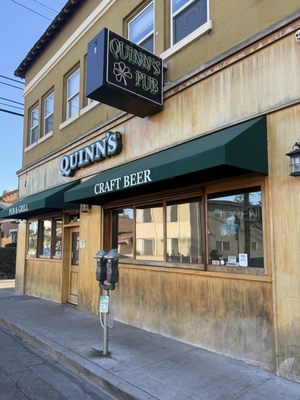 Quinn's Pub & Grill by null
