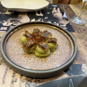 2254 - Smoked sardines with guacamole - French Near Me - Barcelona, B