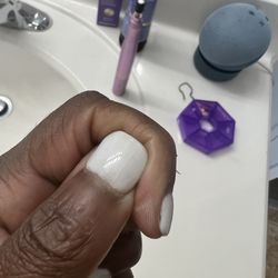Shades The Nail Bar - Cracked nail