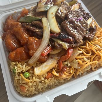 Pots n' Woks - Vegan orange chicken and vegan Mongolian beef - Chinese Near Me - Whittier, California Pots n' Woks - Vegan orange chicken and vegan Mongolian beef - Chinese Near Me - Whittier, California