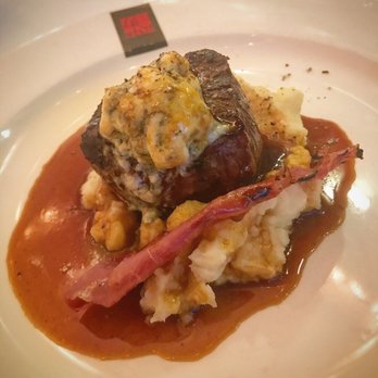 40 Westt - Steakhouses Near Me - Pointe-Claire, Quebec