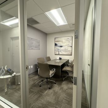 Rainier Title - Conference room - Real Estate Services Near Me - Bellevue, Washington Rainier Title - Conference room - Real Estate Services Near Me - Bellevue, Washington