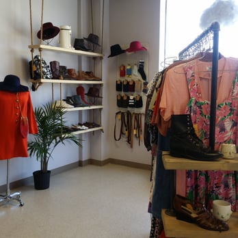 Bad Apple Vntg - Men's and women's - Used, Vintage & Consignment Near Me - Reno, Nevada Bad Apple Vntg - Men's and women's - Used, Vintage & Consignment Near Me - Reno, Nevada