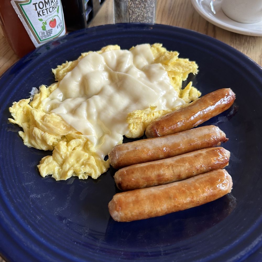 The Pantry - Scrambled Eggs and Sausage Links - Breakfast & Brunch Near Me - New Haven, Connecticut The Pantry - Scrambled Eggs and Sausage Links - Breakfast & Brunch Near Me - New Haven, Connecticut