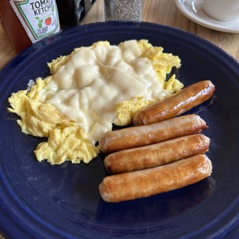 The Pantry - Scrambled Eggs and Sausage Links - Breakfast & Brunch Near Me - New Haven, Connecticut The Pantry - Scrambled Eggs and Sausage Links - Breakfast & Brunch Near Me - New Haven, Connecticut
