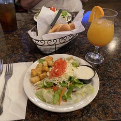 Kingman Chophouse - Salad and bread