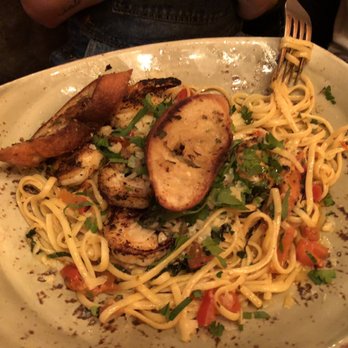 Le Papagayo - Blackened Shrimp Scampi - Breakfast & Brunch Near Me - Encinitas, California Le Papagayo - Blackened Shrimp Scampi - Breakfast & Brunch Near Me - Encinitas, California