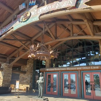 Bass Pro Shops - Outdoor Gear Near Me - Springfield, Missouri