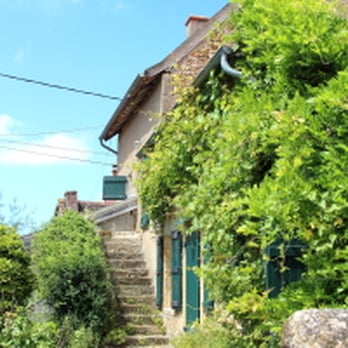 Jouvenaud Patrick - Gite Ferme Auberge Chamoge - Bed & Breakfast Near Me - Baron, 71 Jouvenaud Patrick - Gite Ferme Auberge Chamoge - Bed & Breakfast Near Me - Baron, 71