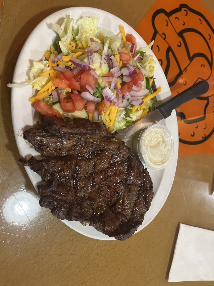 COACH’S GOLF AND GRILL Updated October 2024 17 Photos & 15 Reviews